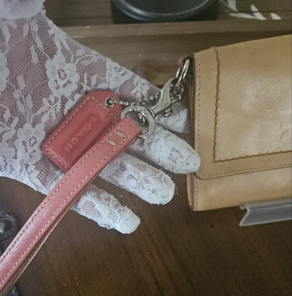 Coach Italian Leather Oversized Clutch - Picture 2 of 12